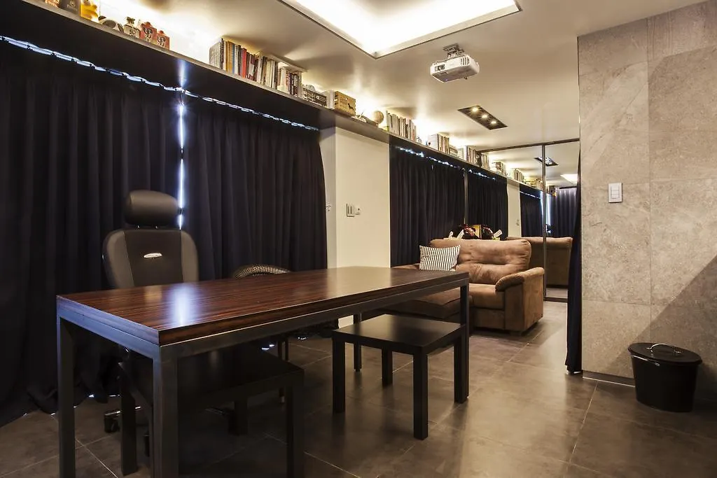 Pop @ Itaewon Guesthouse